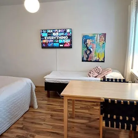 Apartman Lovely Downtown Close To Railway Station